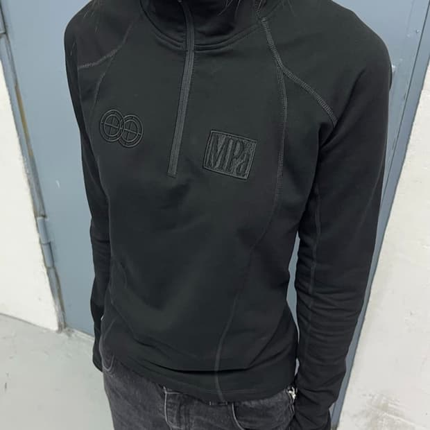 플라스틱프로덕트 soth-shell half zip up