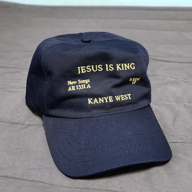 jesus is king 스냅백 모자 네이비