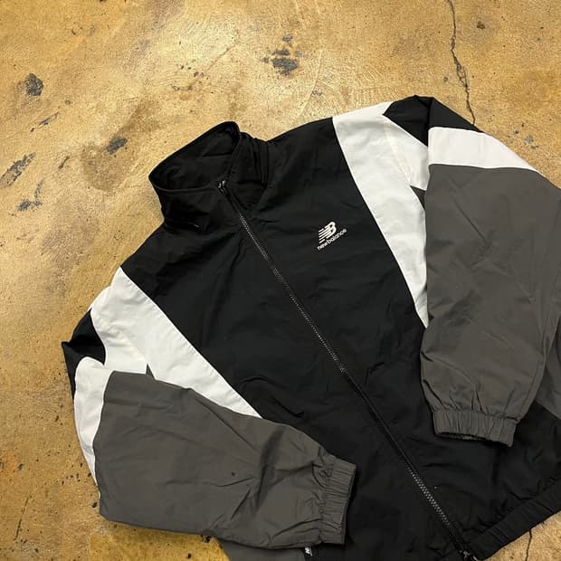 [정품/S] 뉴발란스 블랙 화이트 바람막이 자켓 b8