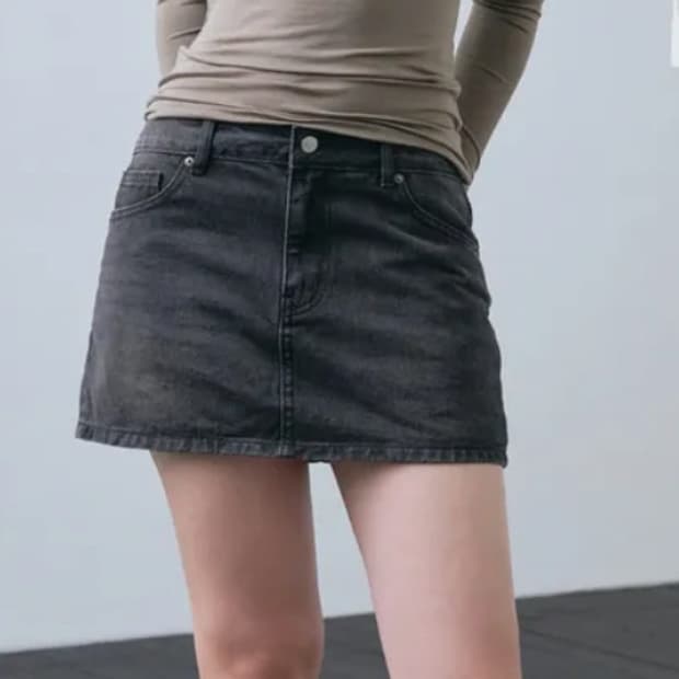 무신사스탠다드 블랙청치마