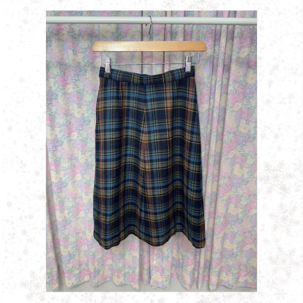 블루 체크 미디 스커트