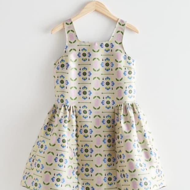 구해요) 민주킴 볼류미너스 자카드 미니 드레스