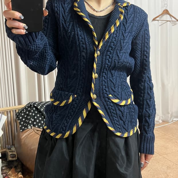 빈폴 여성 금장버튼 케이블 니트 카라 가디건 
