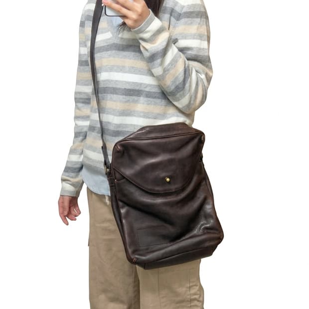 🤎banana Repablic 카우레더 빈티지 크로스백