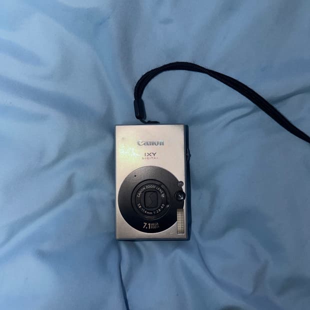 캐논 ixy 10 (ixus 70)