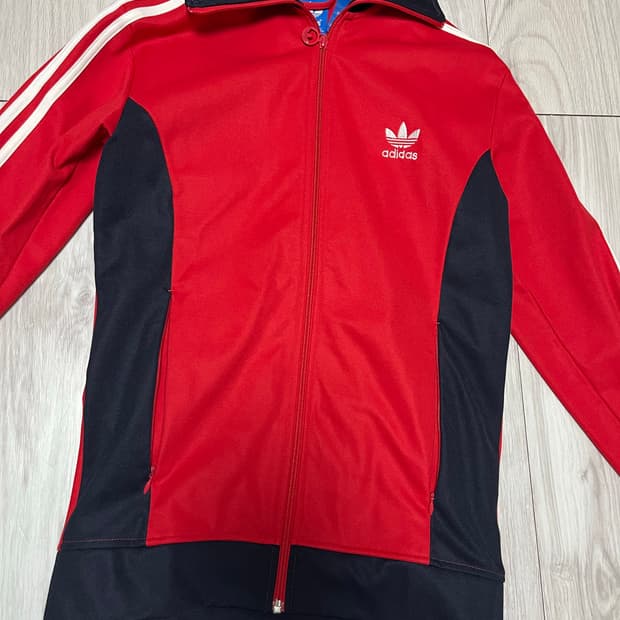 아디다스져지빨간색