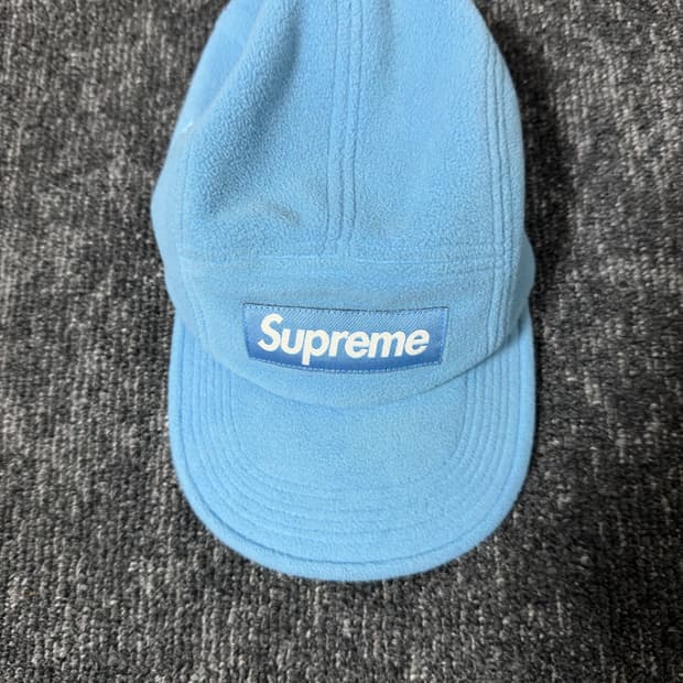 슈프림 폴라텍 캠프캡