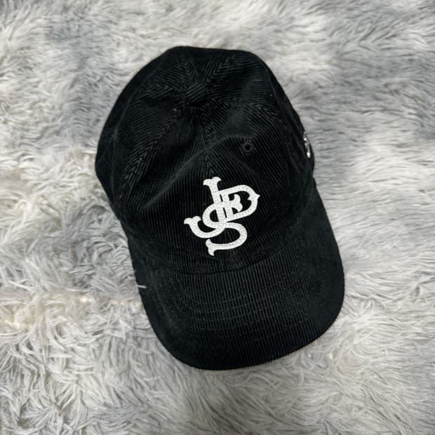 뉴에라 코듀로이 볼캡