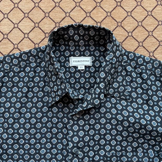 블랙 패턴 셔츠