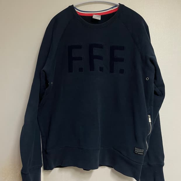 나이키 FFF 맨투맨