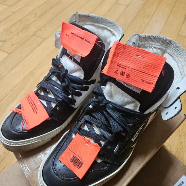 오프화이트 오프 코트 3.0 스니커즈