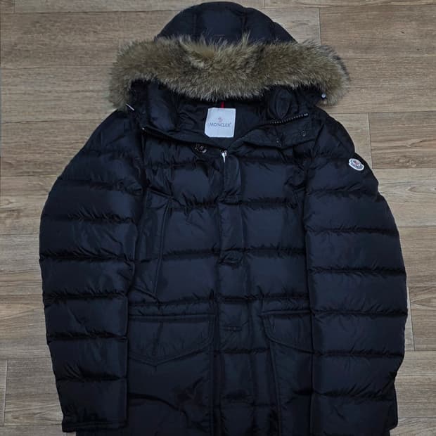 [새상품급,3]몽클레어 클루니 블랙 리얼퍼