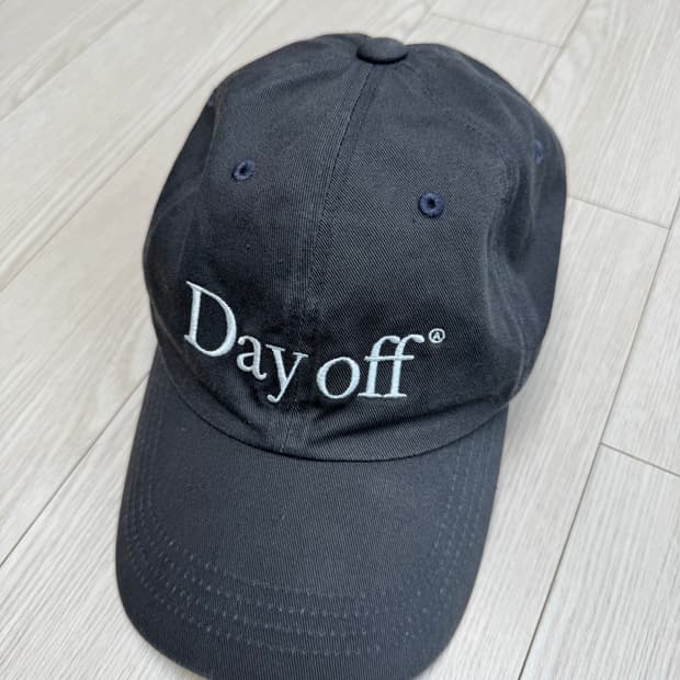 [Os] 에이카화이트 Day off 볼캡 차콜