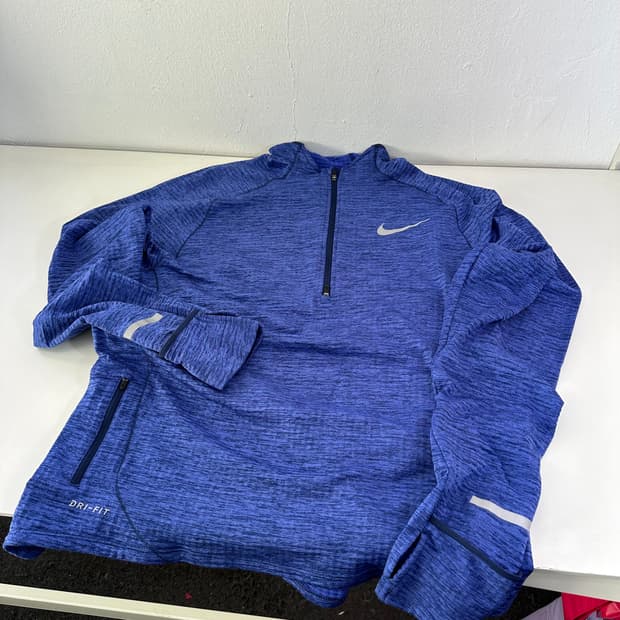 XL 나이키런닝 퍼플 스카치스우시 핑거홀 반집업 런닝긴팔티