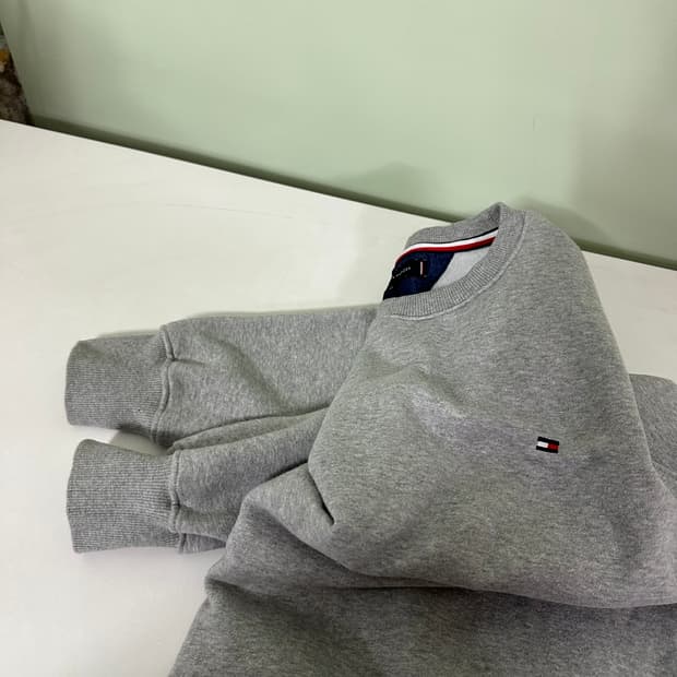 L 타미힐피거 기본로고 그레이 코튼 스웻맨투맨