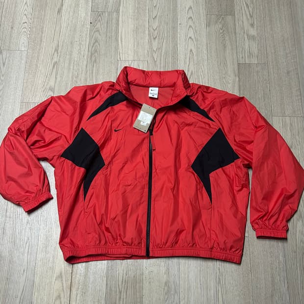 나이키 바람막이 새제품 110-115