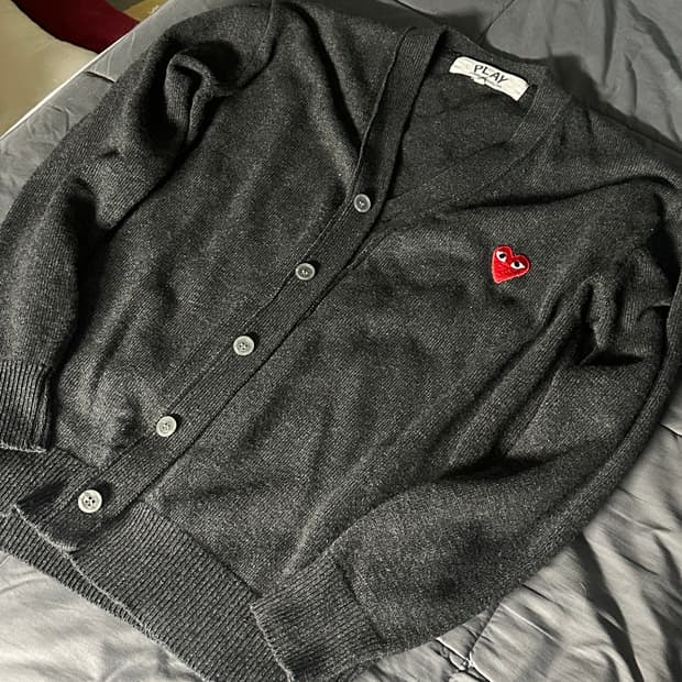꼼데가르송 니트 가디건 판매합니다