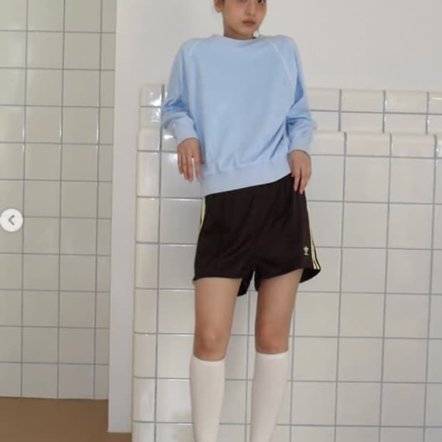 포니테일 스웻셔츠