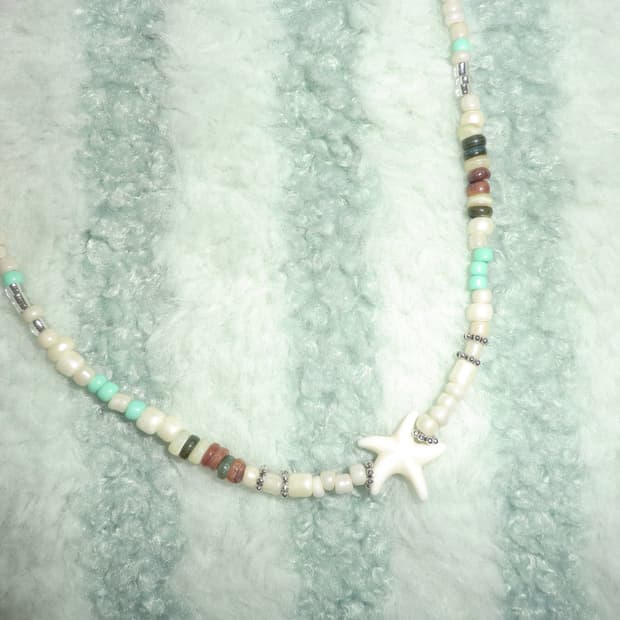 민트 포인트 비즈 목걸이