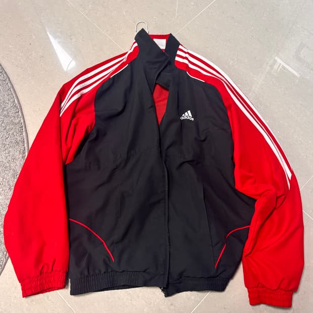 아디디스 바람막이 이탈리아 희귀 빈티지 검빨