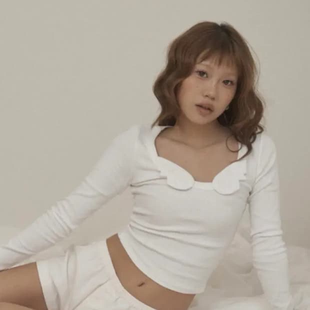 티오에이치 toh 비하트 롱 슬리브 화이트