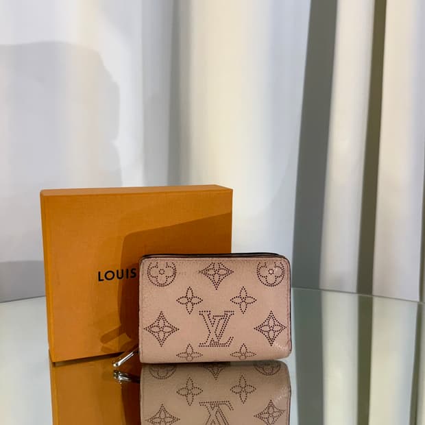 루이비통 마하나 핑크 코인 반지갑