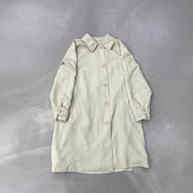 버버리 트렌치코트 아이보리