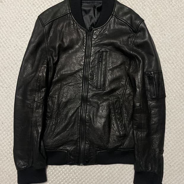 웨스턴 무드 램스킨 양가죽 절개 레더 블루종 자켓