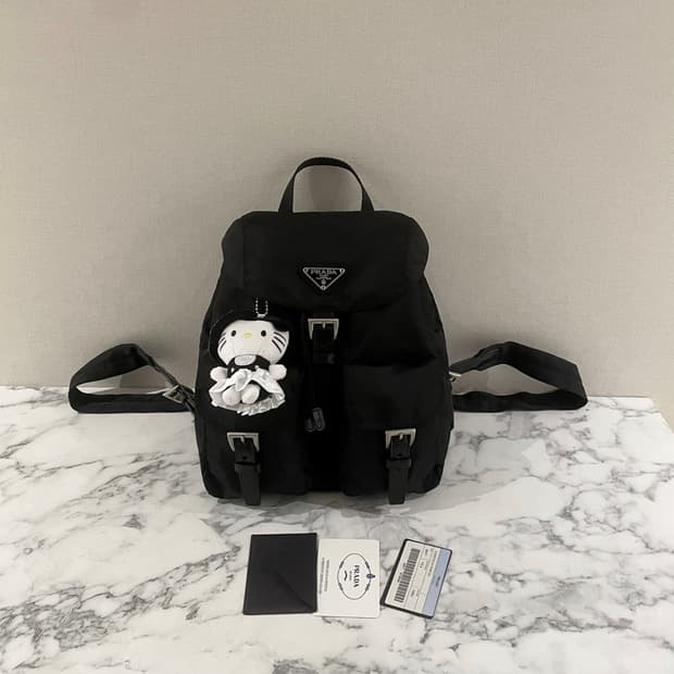 정품 프라다 백팩 스몰 사이즈