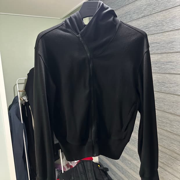 ee 커브드 후드집업 (M)