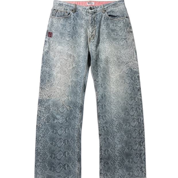 카라쿠리 타마시 파이톤 패턴 용 자수 데님 팬츠