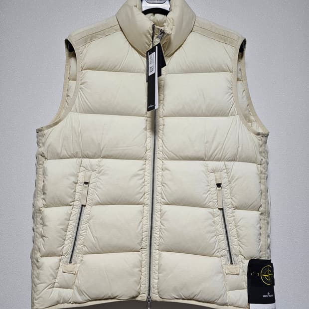 스톤아일랜드 심리스 터널 나일론 패딩 조끼(새 상품)