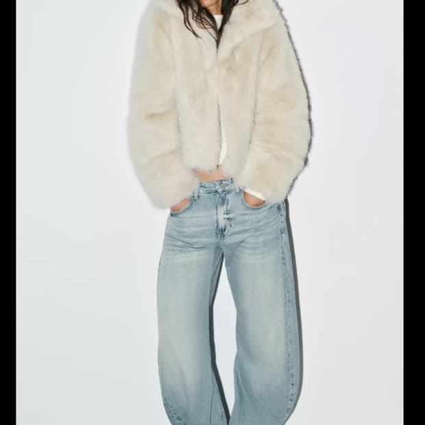 [새상품] 자라 숏퍼코트 퍼자켓M사이즈 5320/725/721