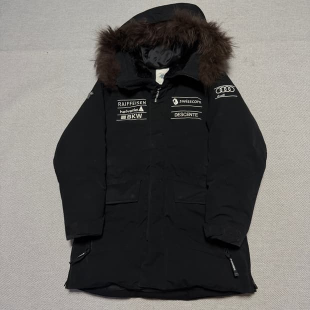 데상트 아우디 롱패딩 자켓