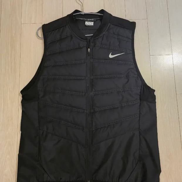 나이키 에어로로프트 베스트