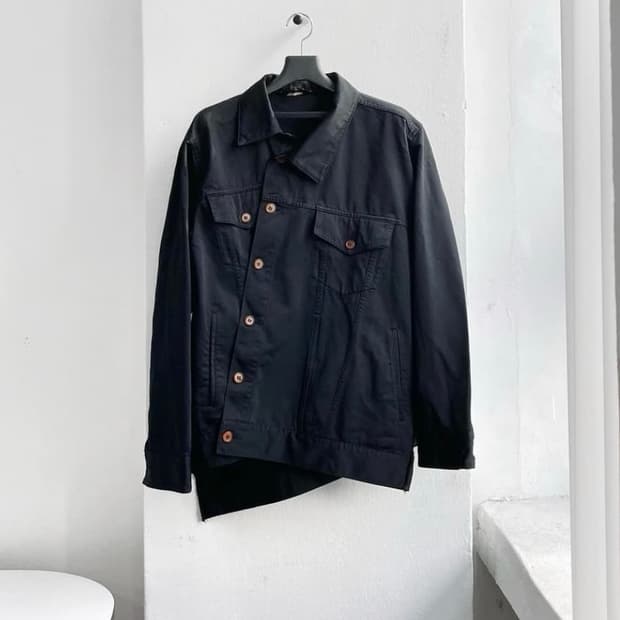 꼼데가르송 옴므 플러스 비대칭 트러커 자켓 M