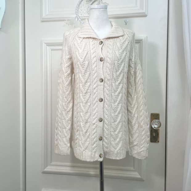 ivory twist basic collar cardigan