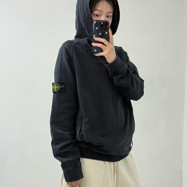 스톤아일랜드 블랙 후드티