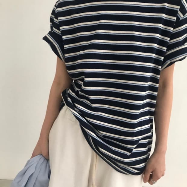 위아 스트라이프 버즈 티셔츠