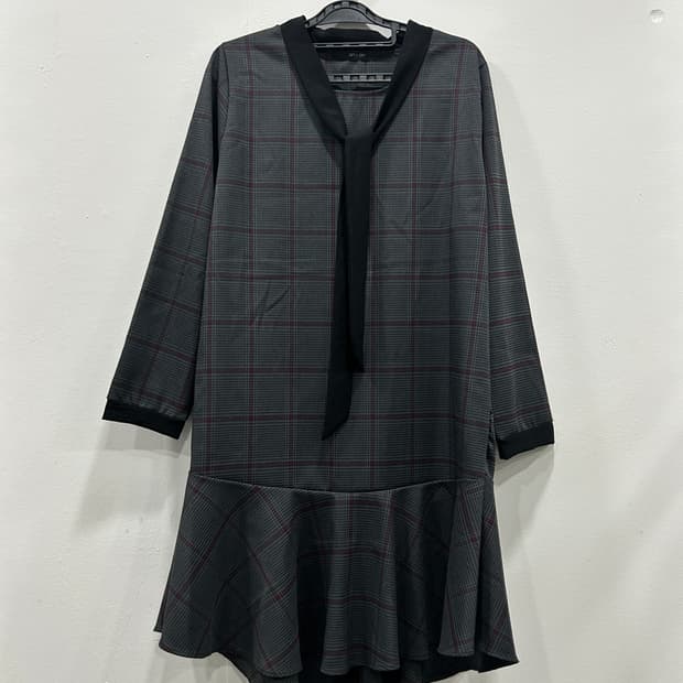 [55] 온앤온 On&On 체크 언발란스 리본 카라 원피스 00사이즈