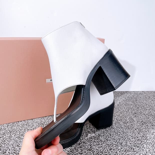 (정품/새상품) 미우미우 여성 스트랩 앵클 부츠 샌들