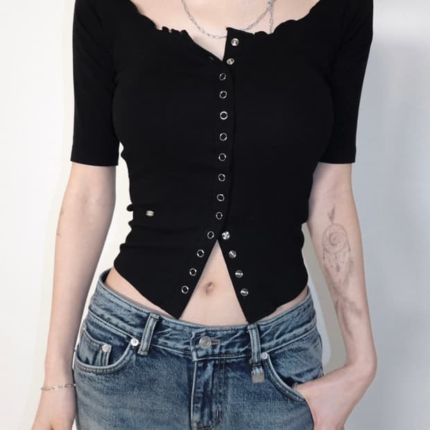 페일제이드 하프 슬리브 웨이브 스냅 티 블랙