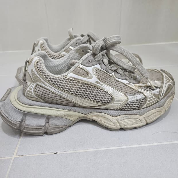 발렌시아가 에그쉘 3xl 40 사니즈