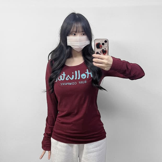 홀리스터 스펠 로고 롱슬리브 버건디