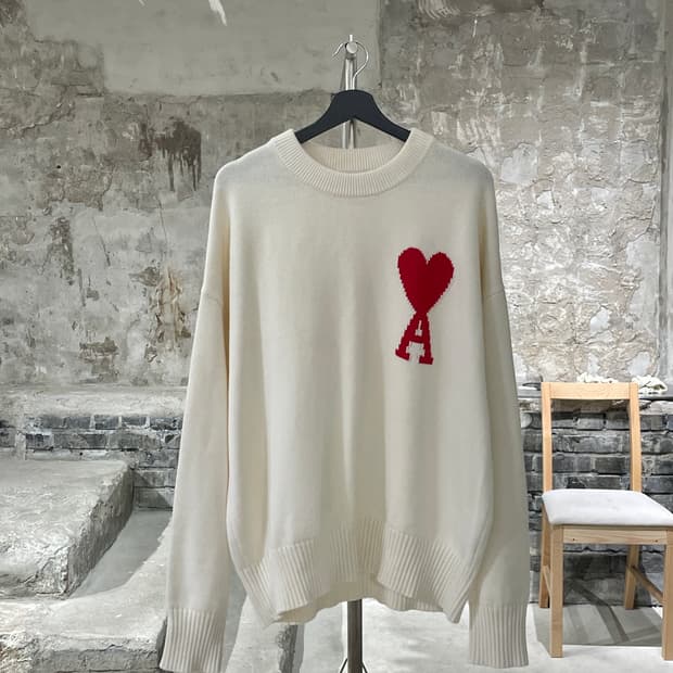 아미 오프 화이트 빅 하트 로고 인타르시아 스웨터