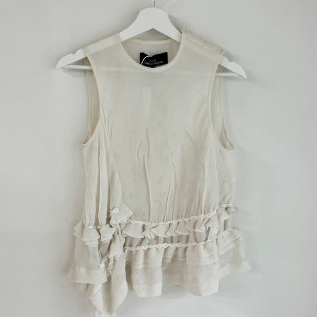comme des garcons flower frill sleeveles
