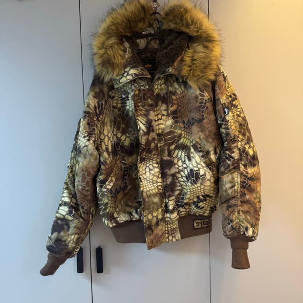 스투시 X 알파 크립텍 N2B 숏파카 하이랜더 s