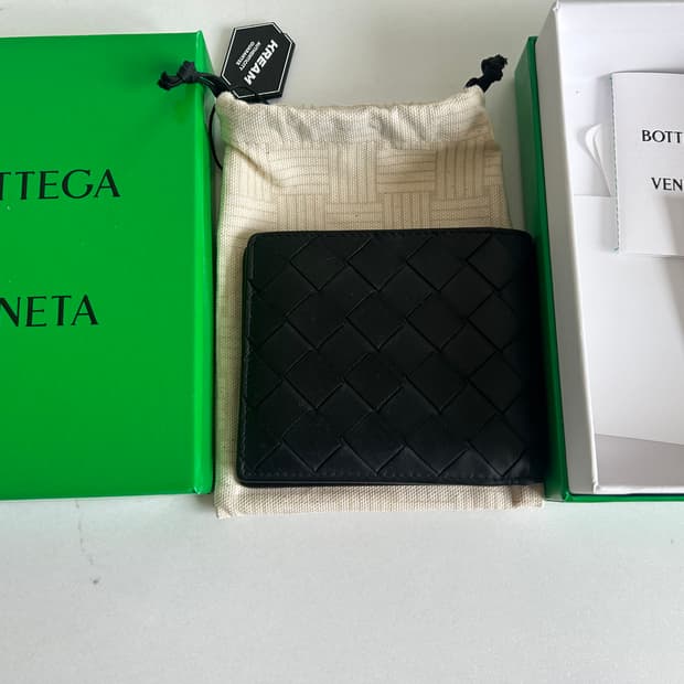 [25년/5월] 보테가베네타 반지갑 블랙 풀구성
