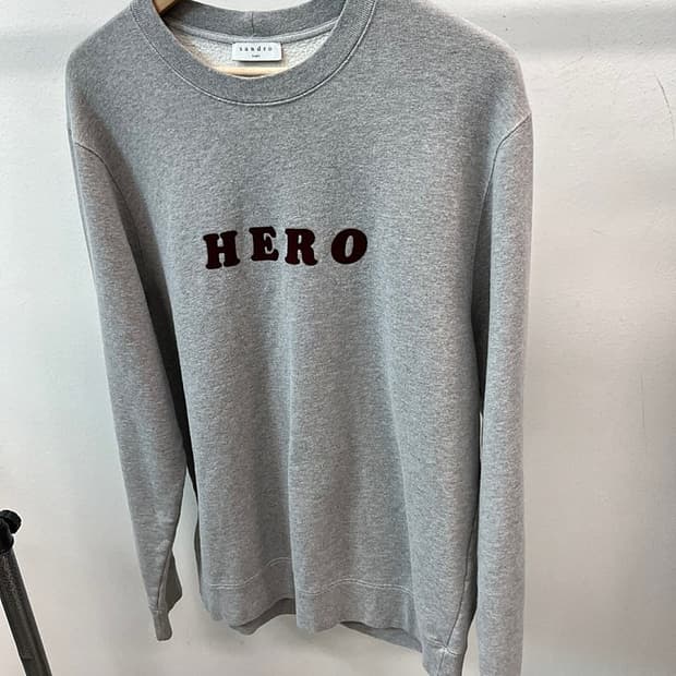 105) 산드로 HERO 맨투맨 