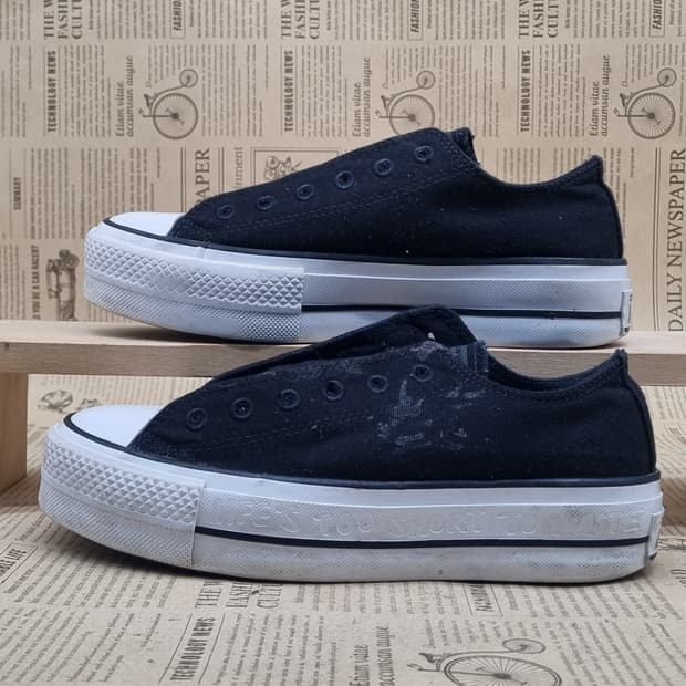 컨버스 블랙 캔버스 리프트 스니커즈240